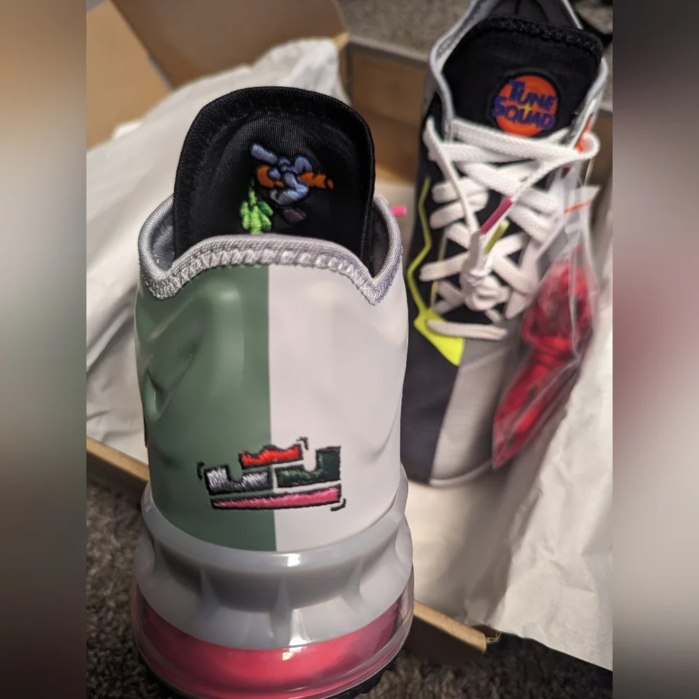 Nike sneakers - Picture 11 of 13